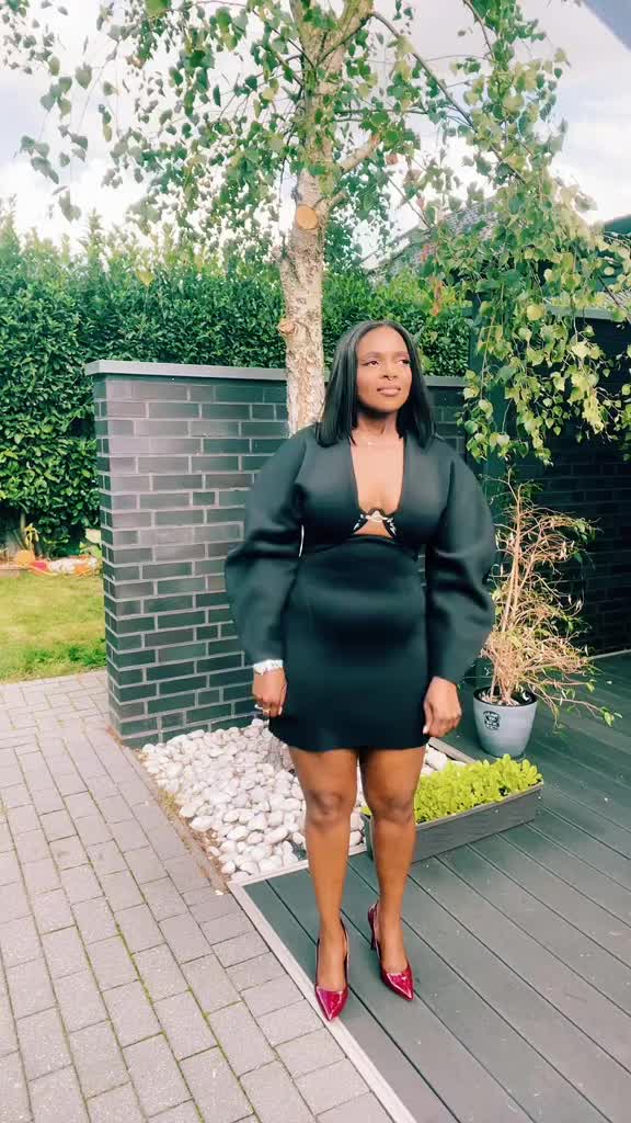 @Veronica Sibonisiwe