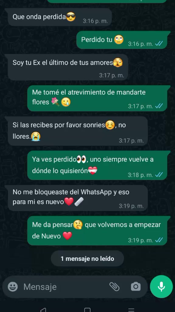 @Hes___/) (\