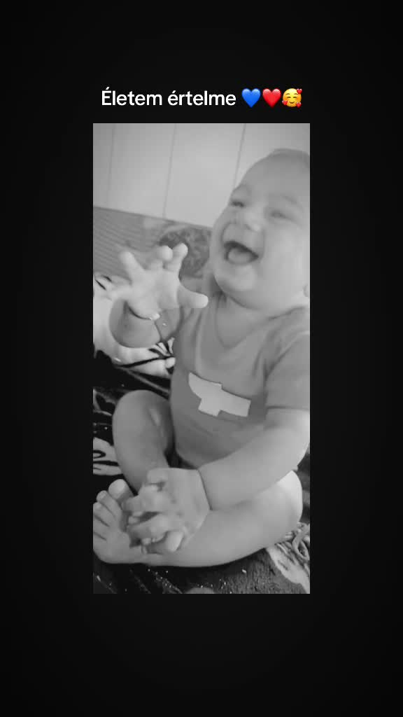 @S&aacute;ndor sanyika💙❤️