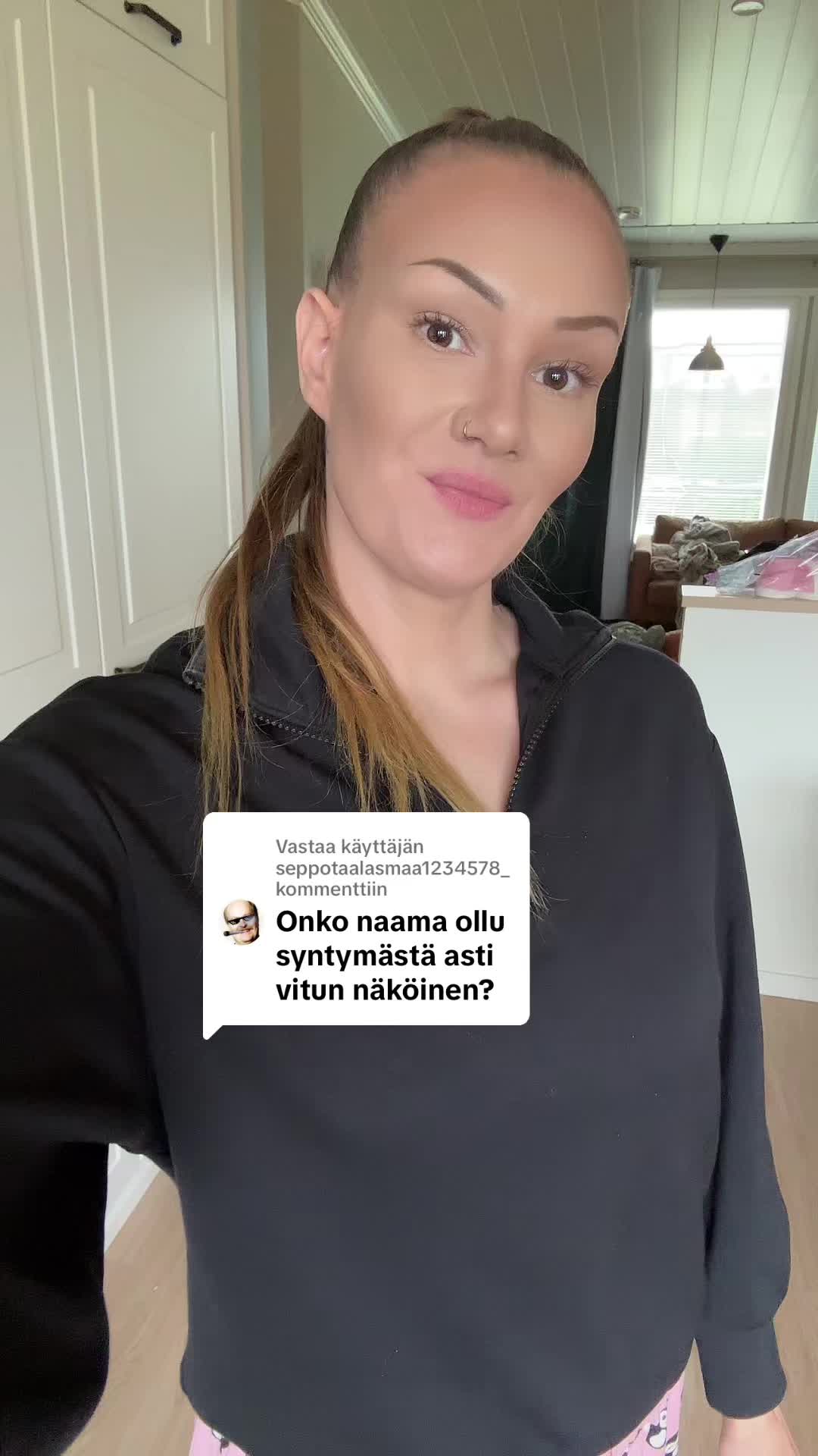 @Lauramarikam