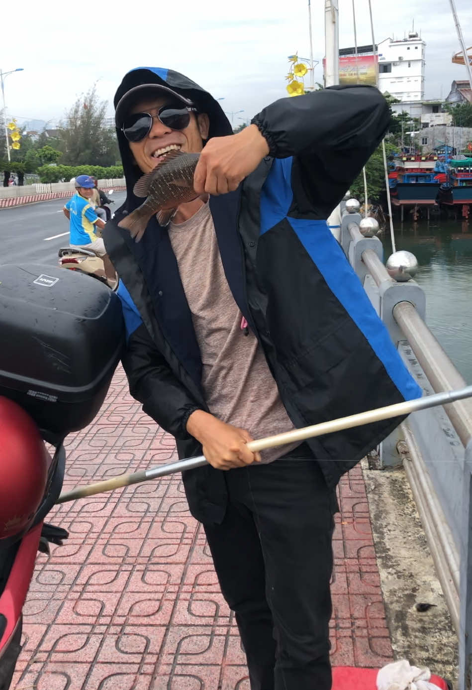 @c&acirc;u c&aacute; Nha Trang