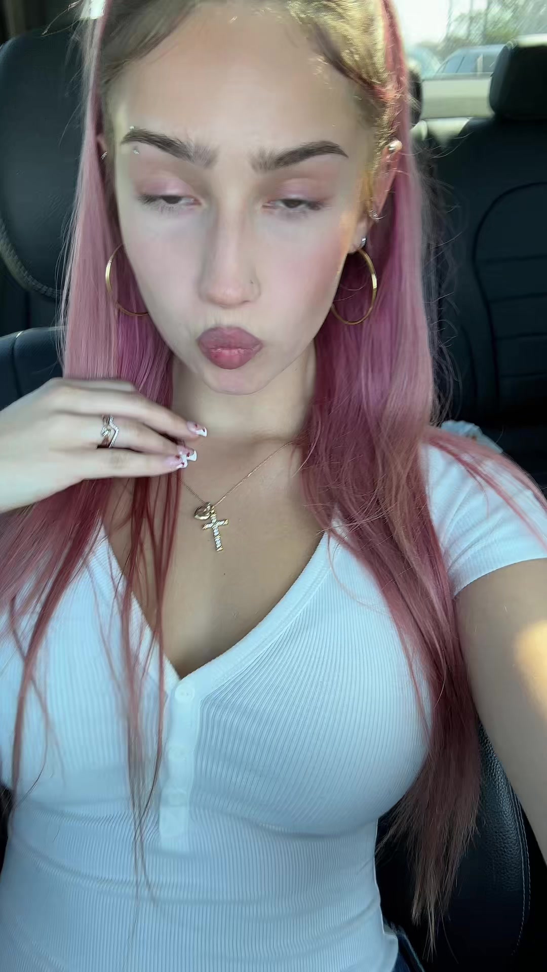 @888