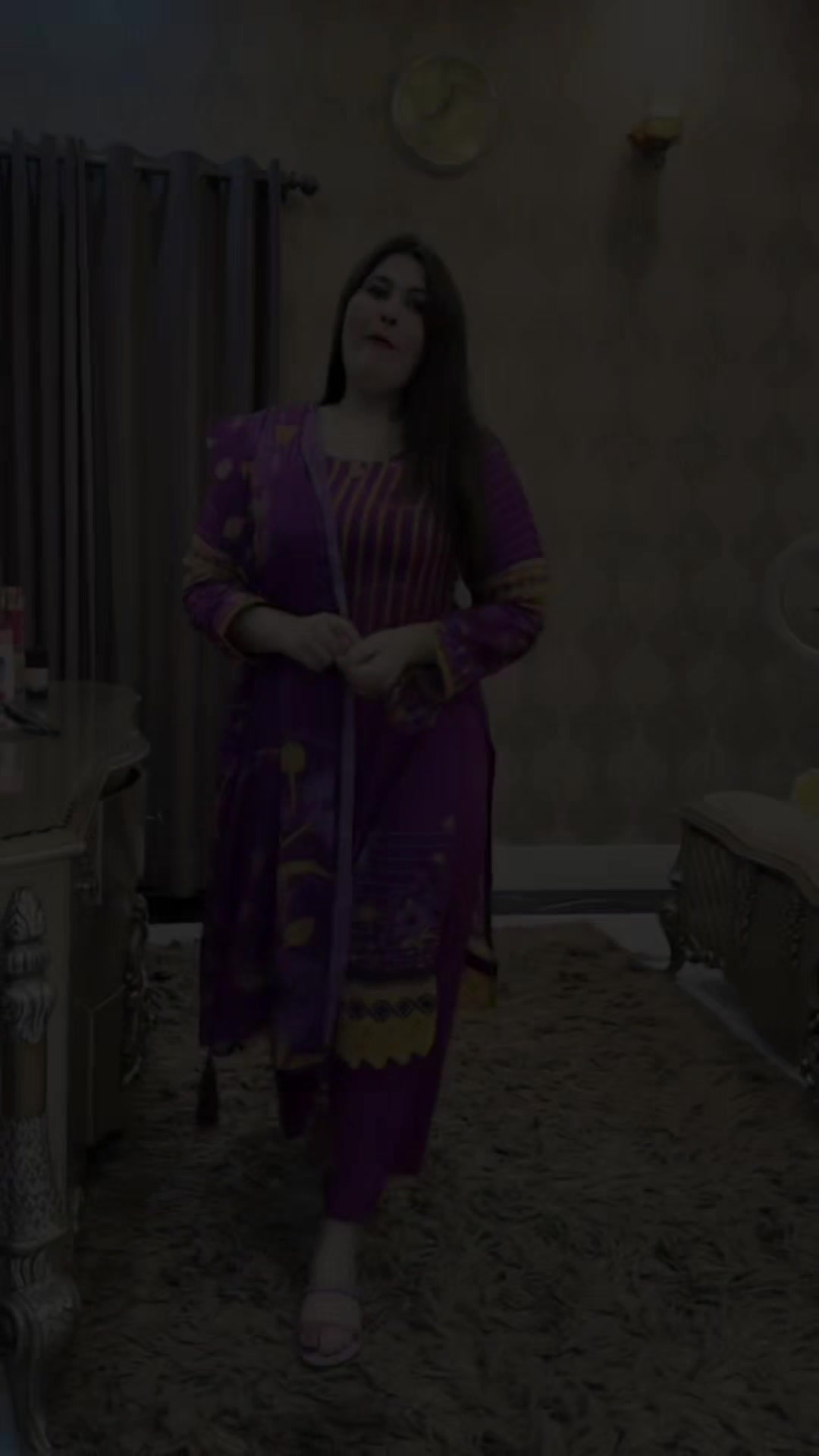 @𝐅𝐚𝐫𝐰𝐚 𝐪𝐮𝐞𝐞𝐧