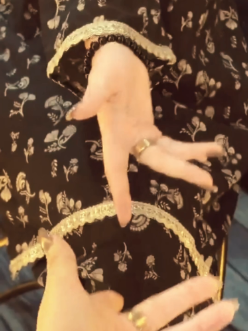 @โ๐ฐ๐๐_๐ด๐๐๐แฅซแญกแึแึ๐ฉ