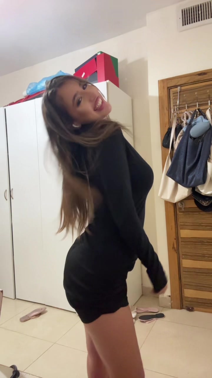 @אסתר מנחם