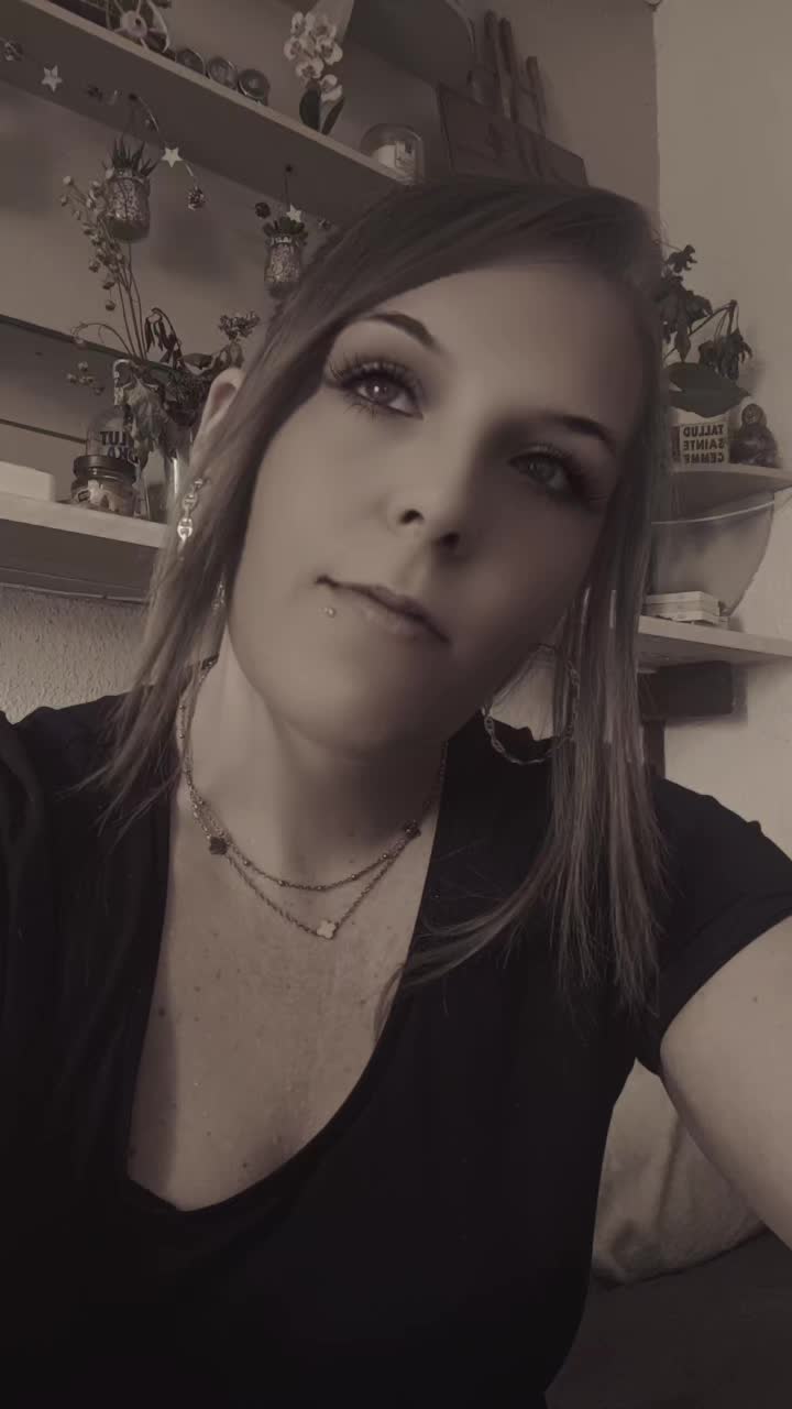 @Ang&eacute;lina32