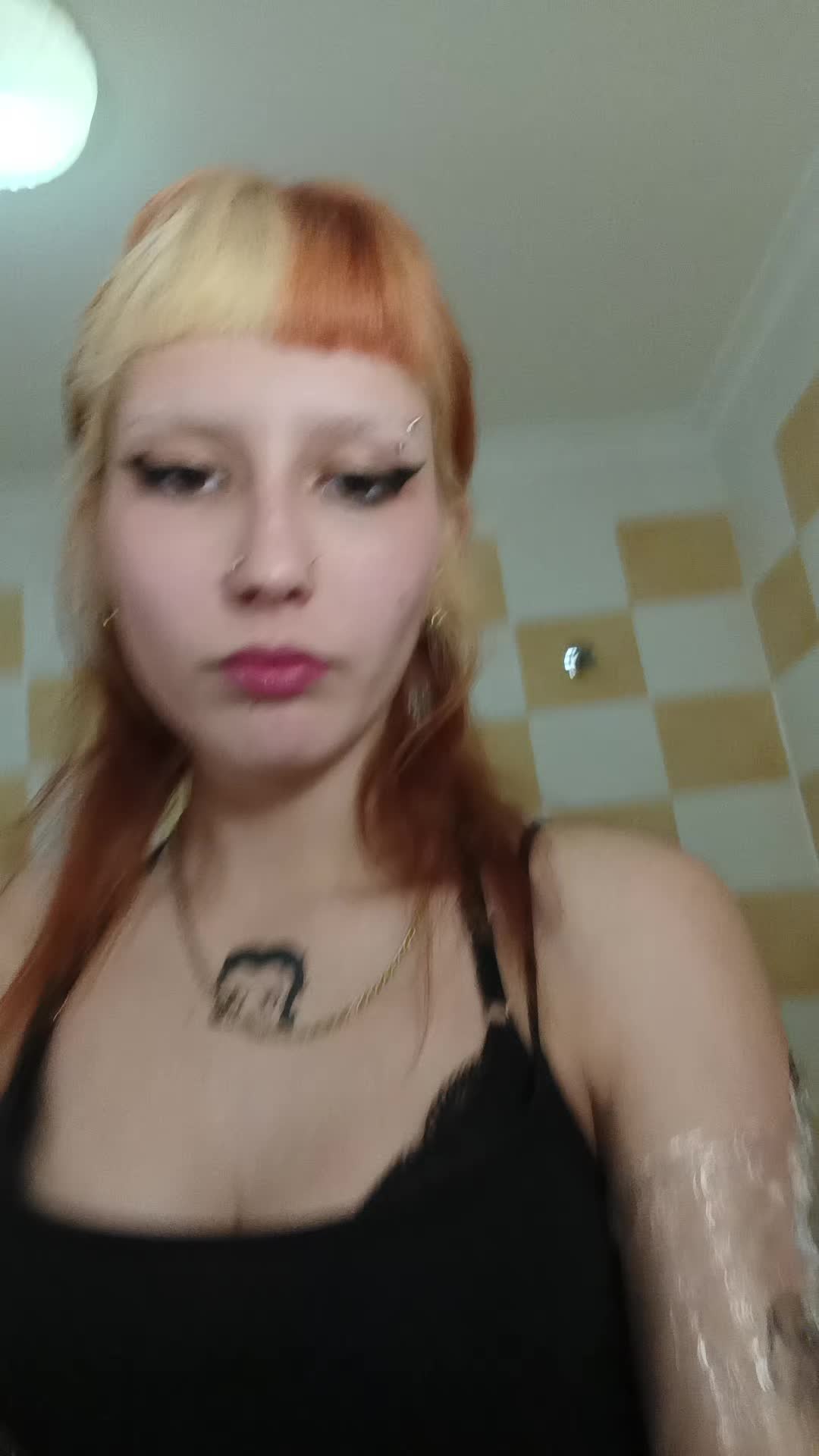 @🕸️🩸