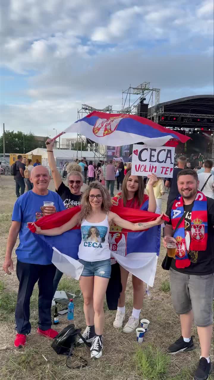 @CecaPress