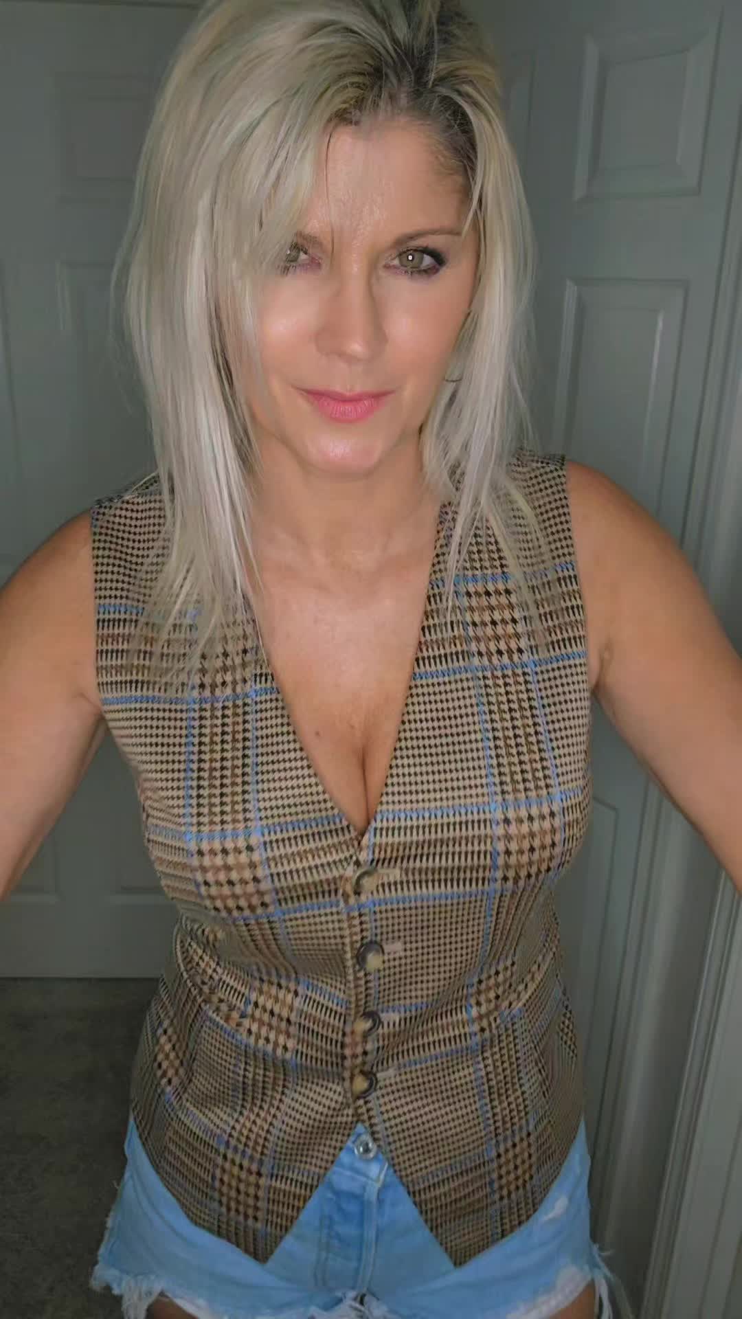 @Hollergirl01
