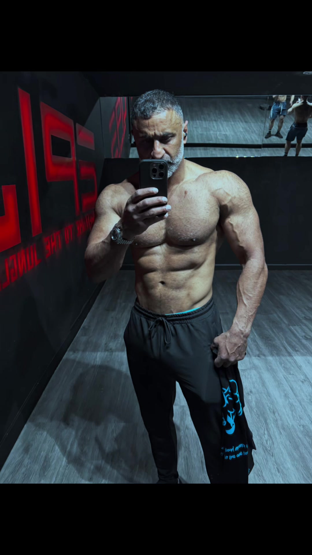 @mrdeen_official__