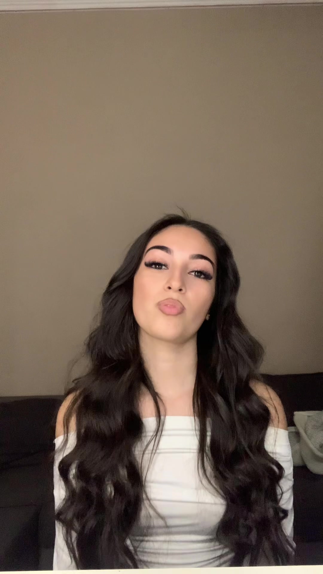 @𝓥