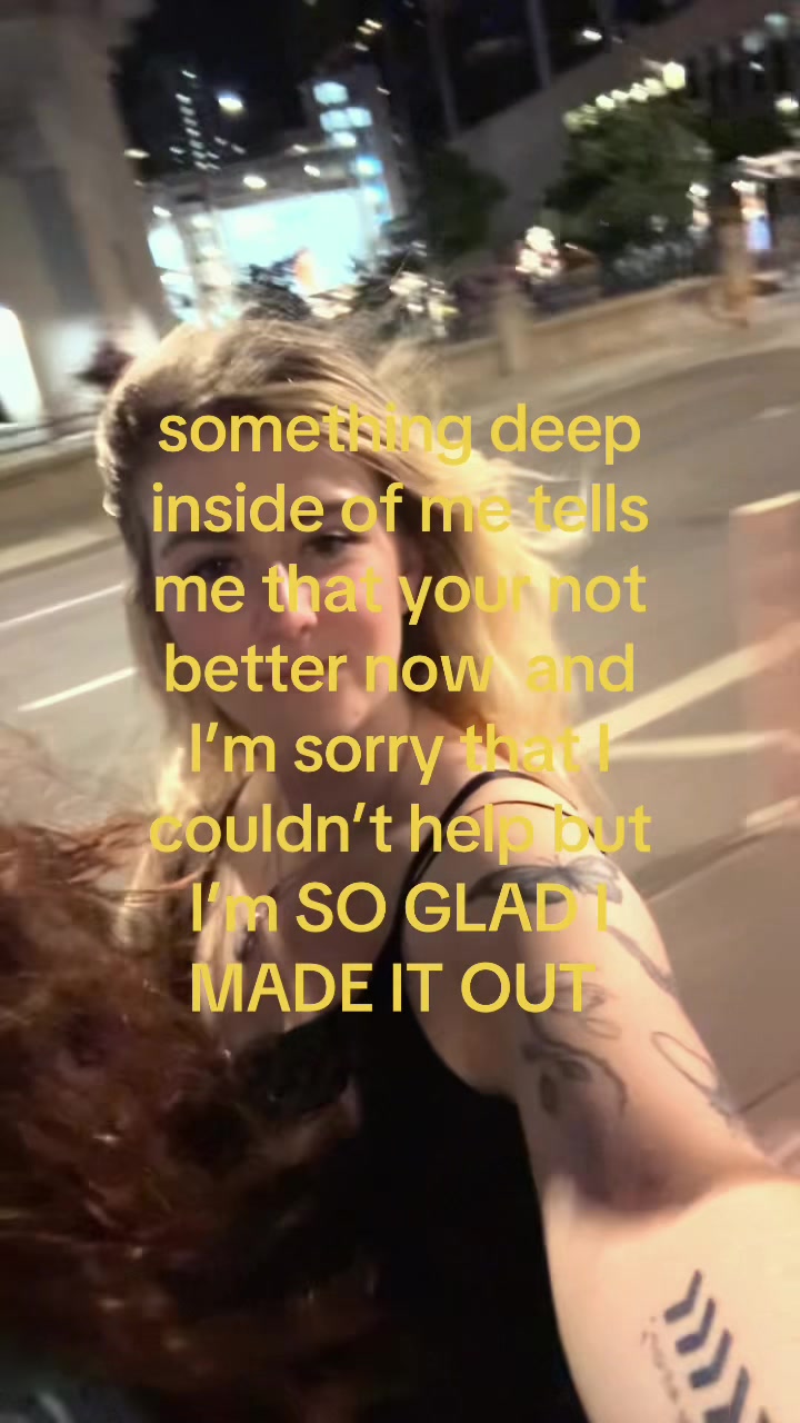 @melanie ×͜× ❯❯❯❯ 卌