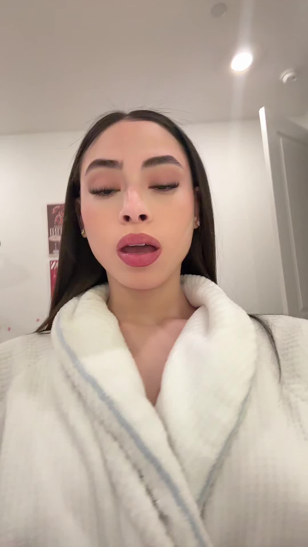 @yamom.com