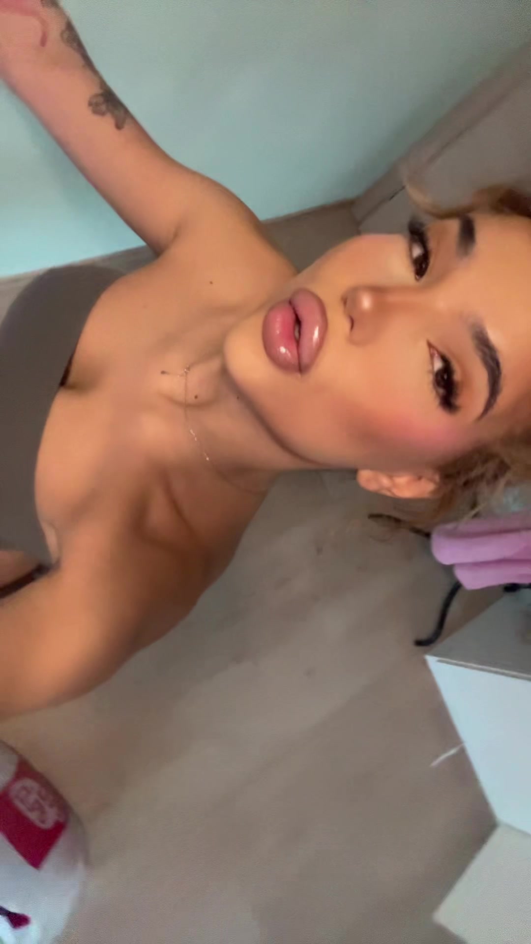 @D