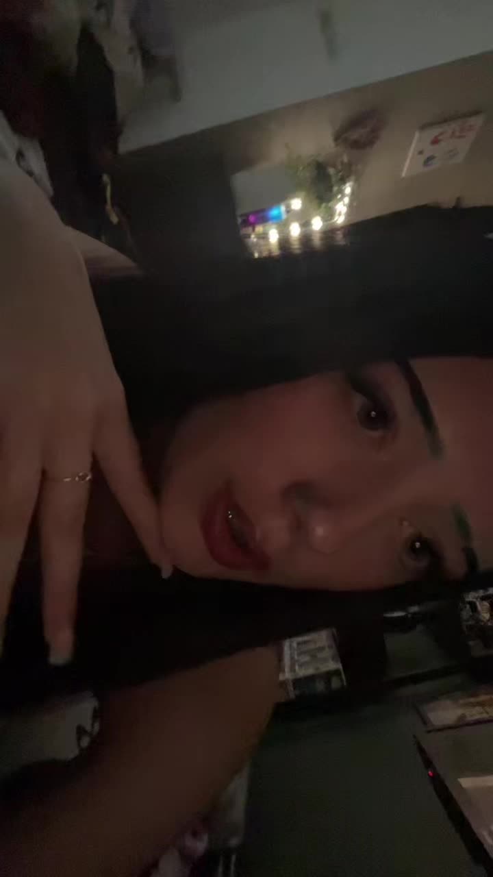 @𝓝👩🏻❤️💋👩🏼