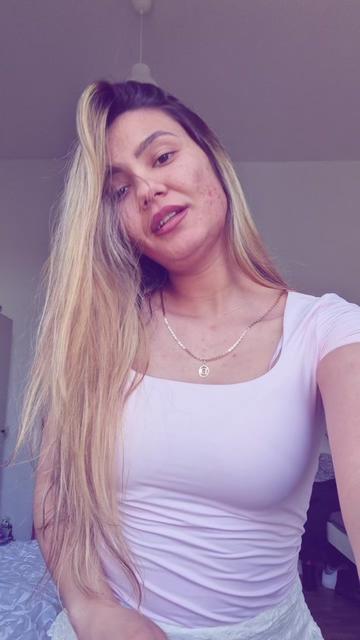 @Denisa🦋