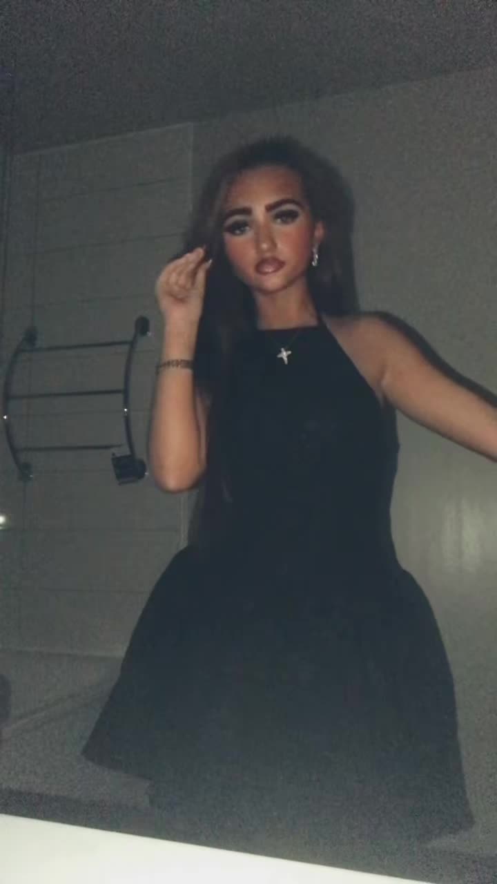 @𝒲𝒾𝓃𝓃𝒾ℯ 𝓂𝒶𝓇𝒾ℯ 👸🏽