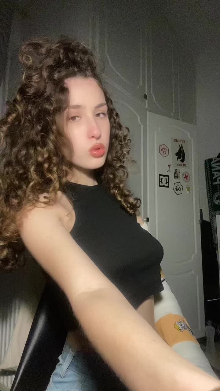 @alexandrazn