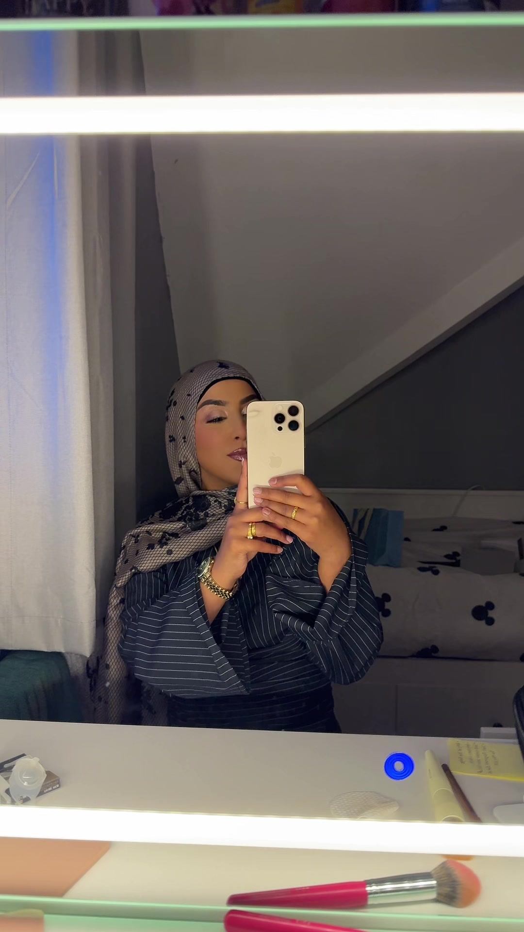 @𝐔𝐳𝐦𝐚𝐡