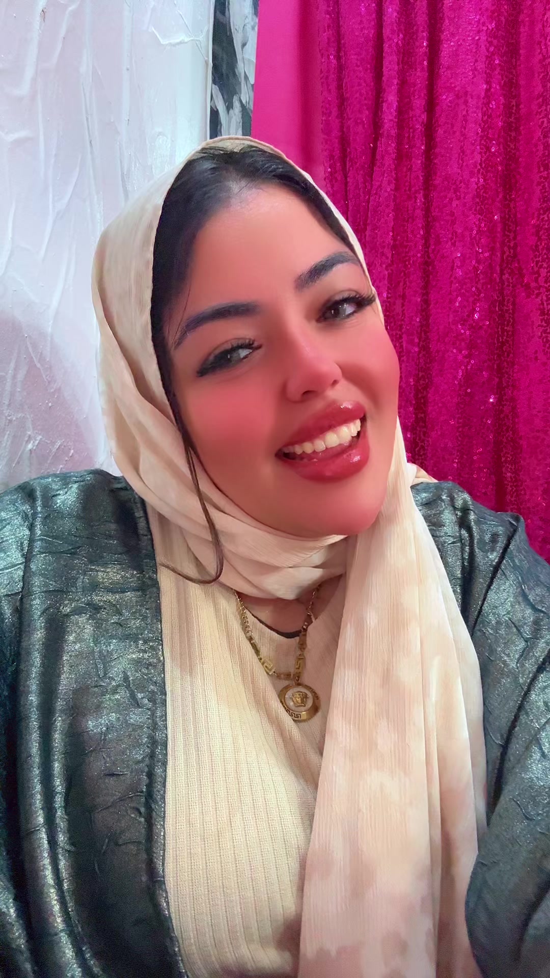@Donia Yasser make-up artist