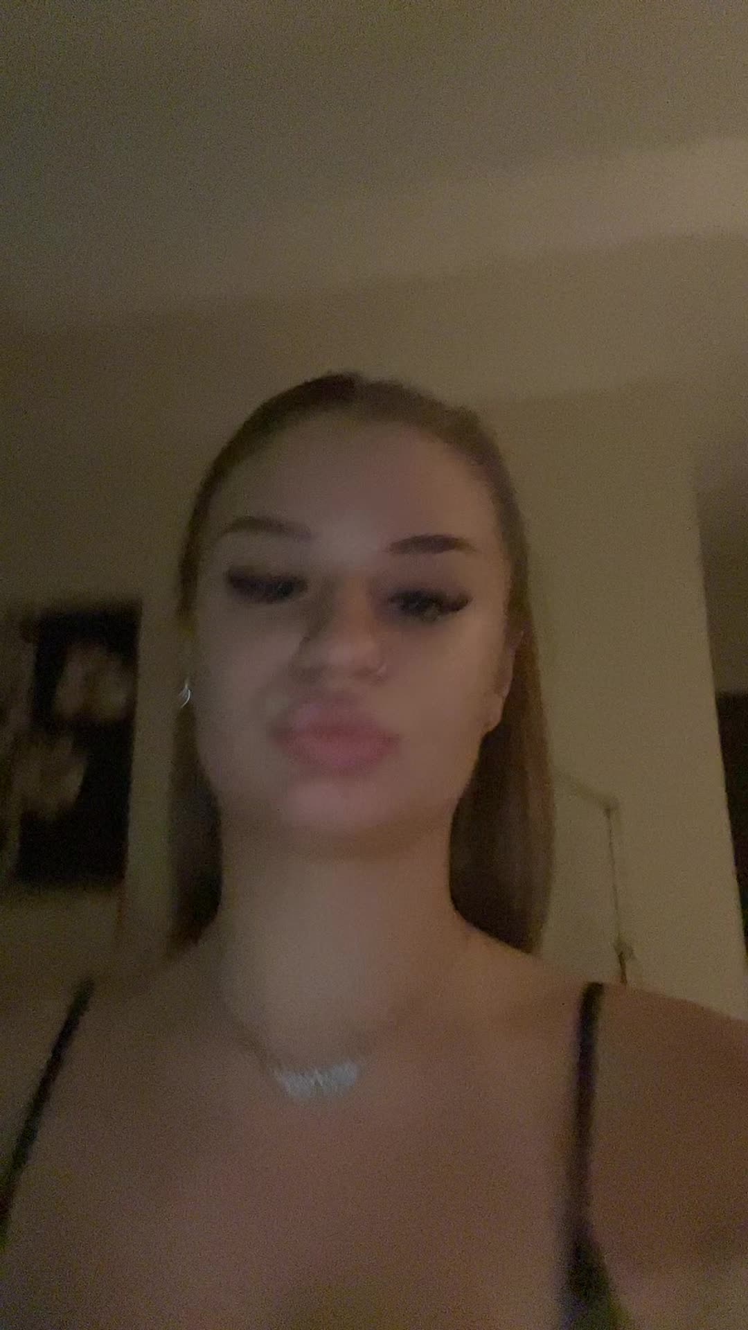 @𝒗𝒆𝒓𝒐𝒏𝒊𝒄𝒂🧿