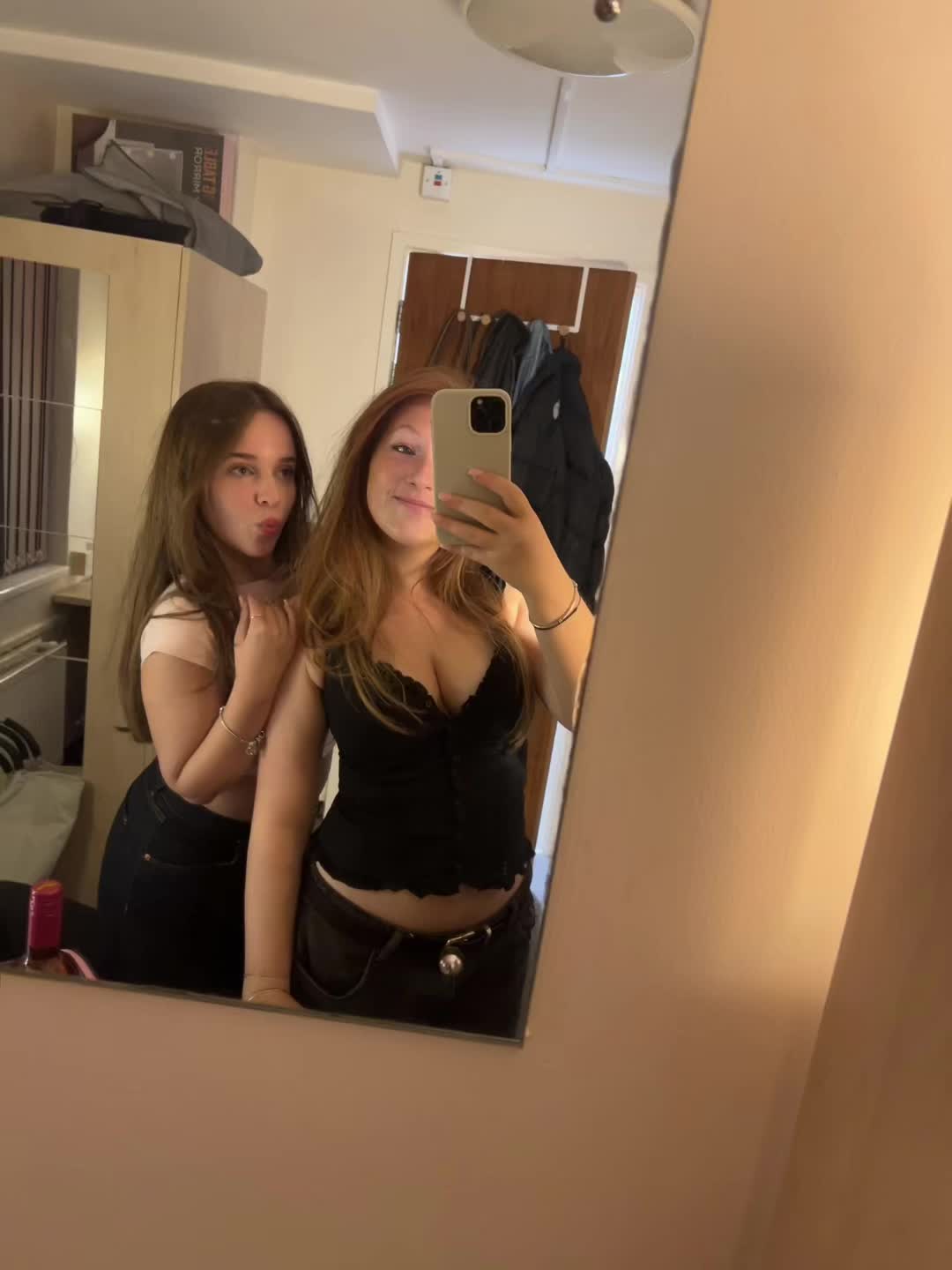 @lillygbaker