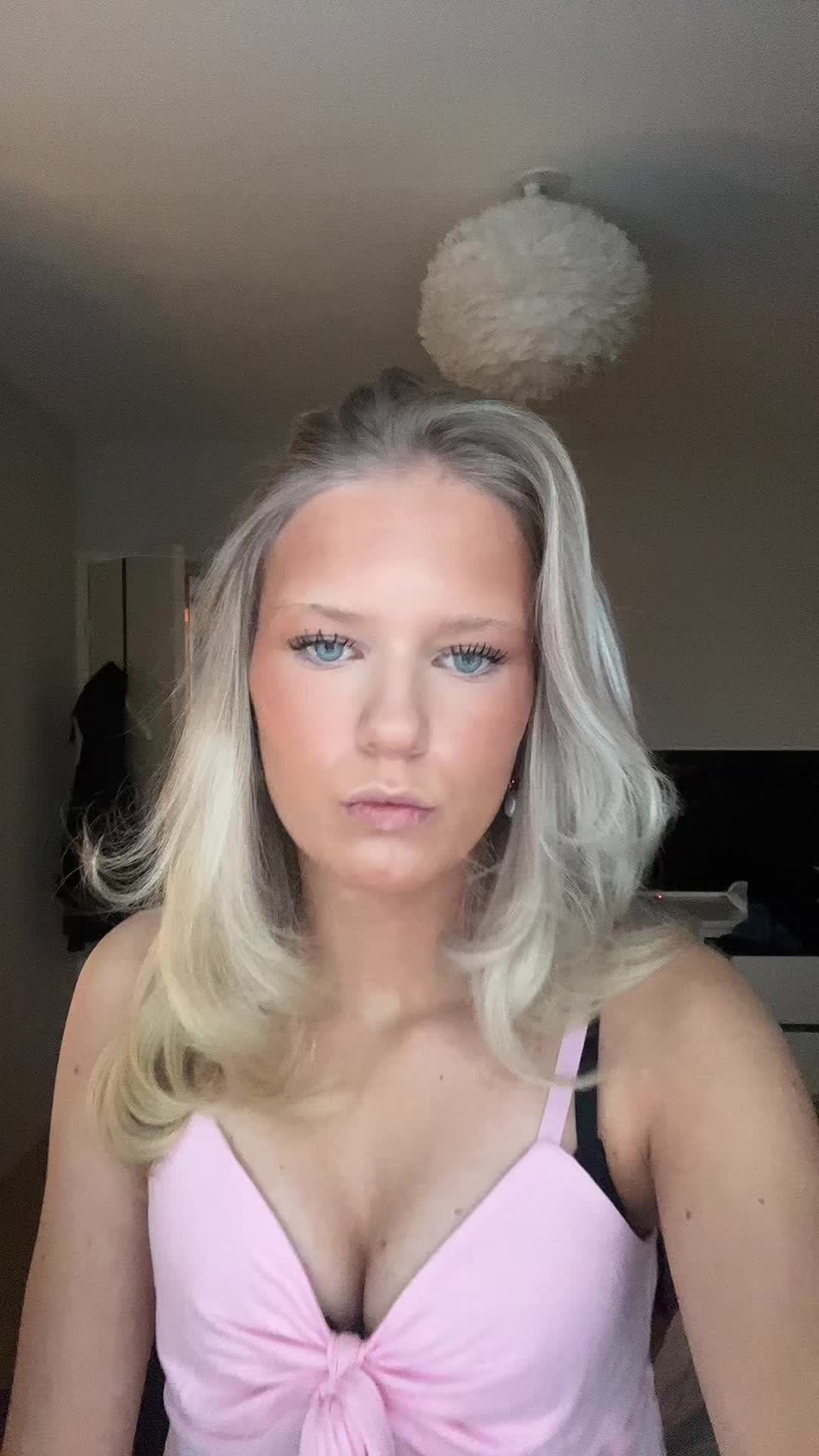 @𝑀𝑖𝑟𝑎 𝐾𝑟𝑎𝑓𝑡💋