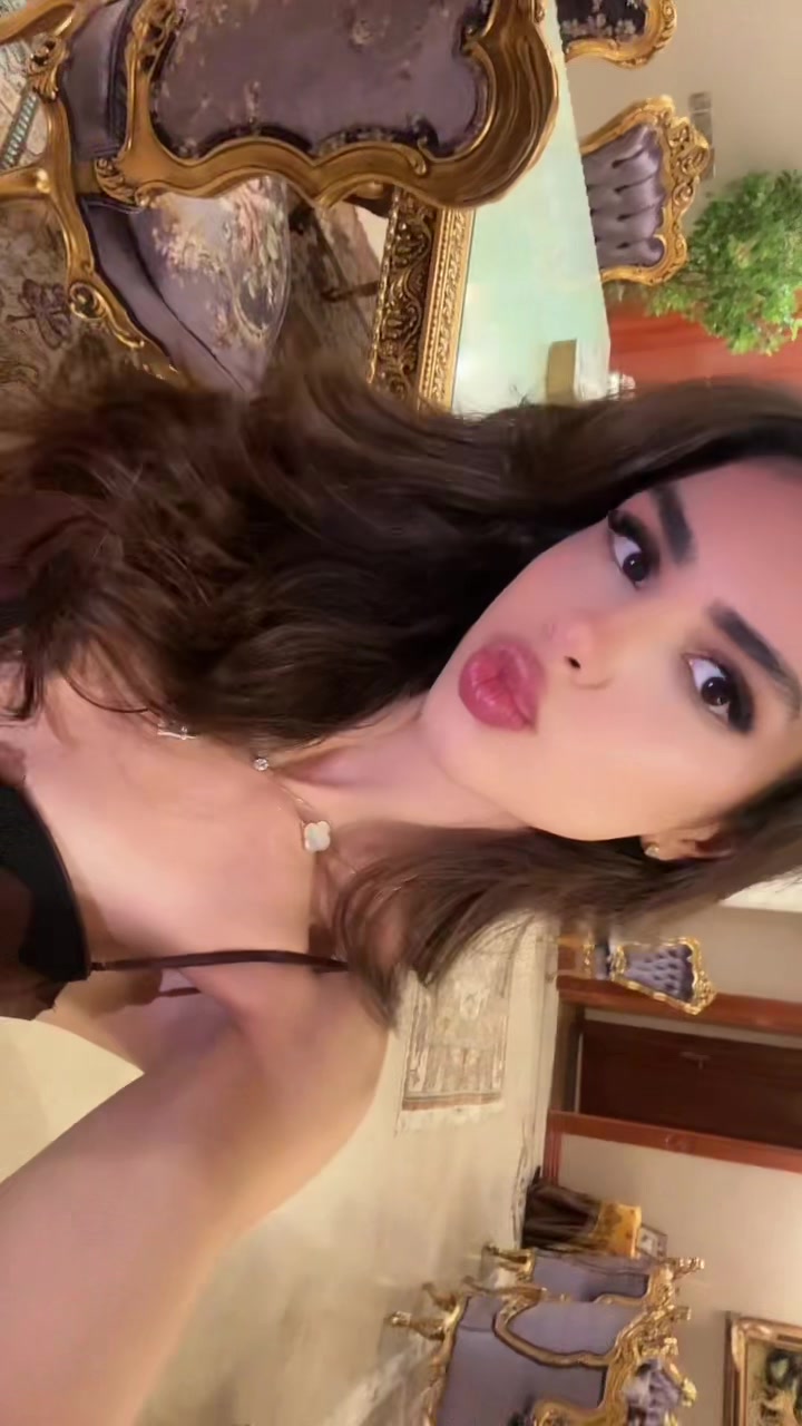 @Elnaz💘