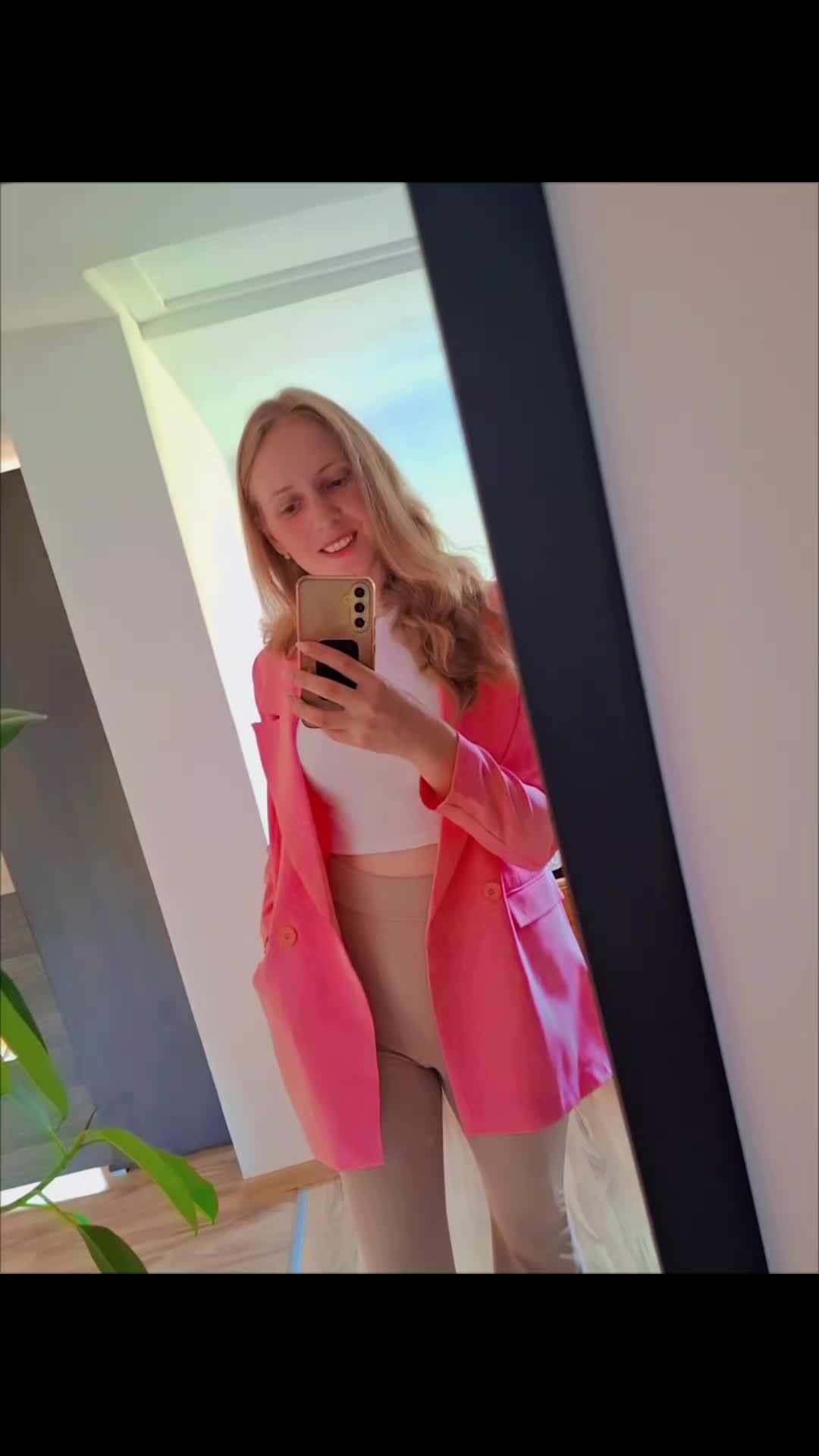 @Alexandra Răescu