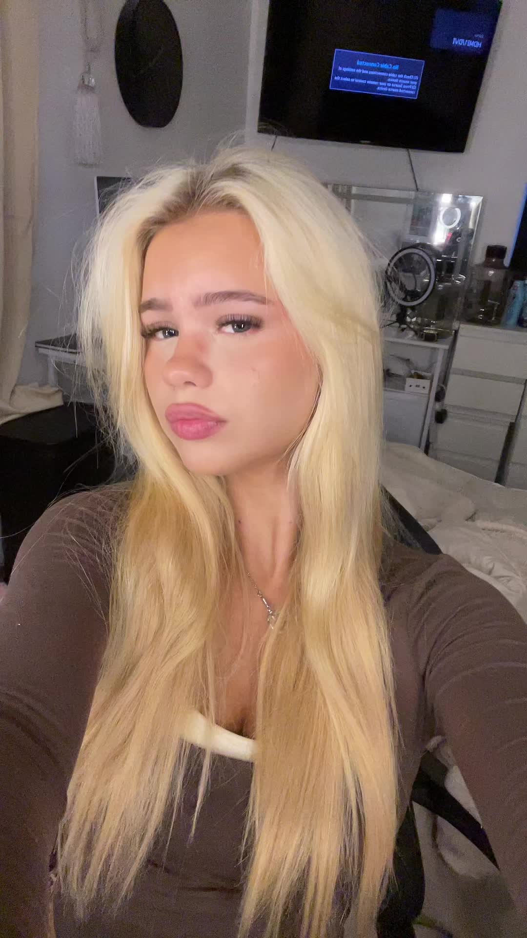 @💎𝐌𝐈𝐊𝐀 𝐁𝐑𝐎𝐎𝐊𝐒💎