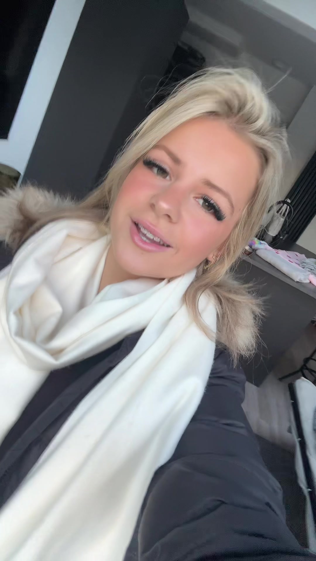 @𝐿𝒮𝒯