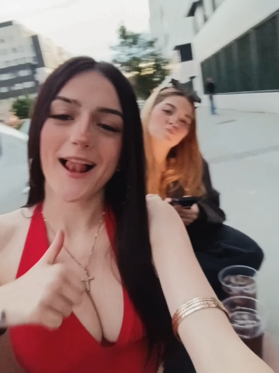 @🧸