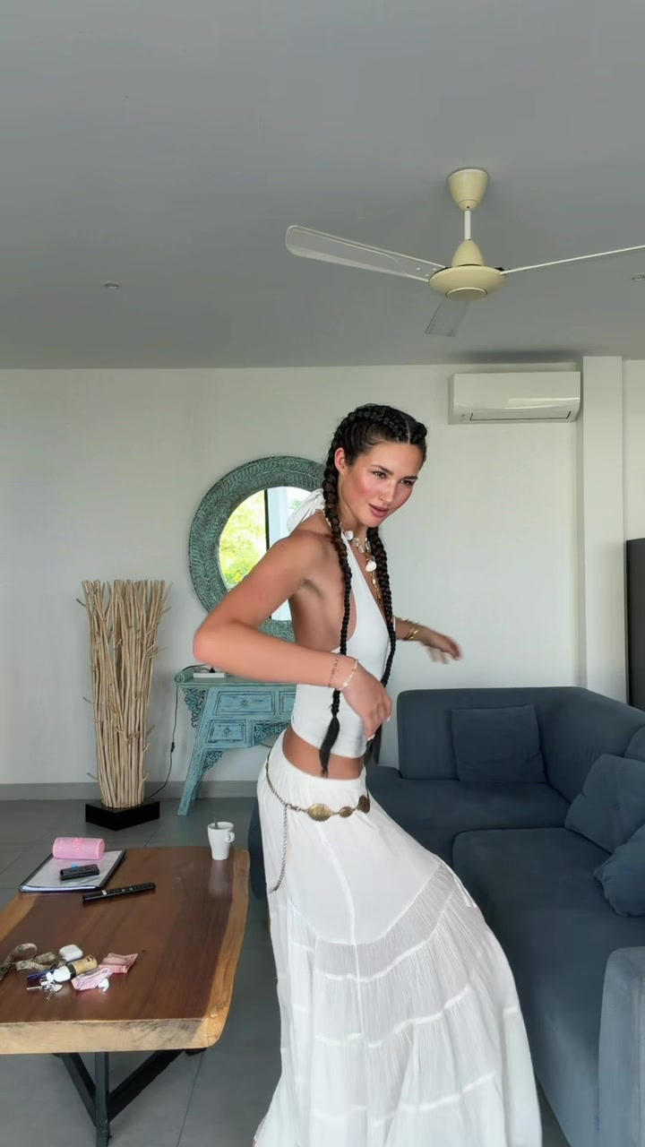 @Angelina 🦦