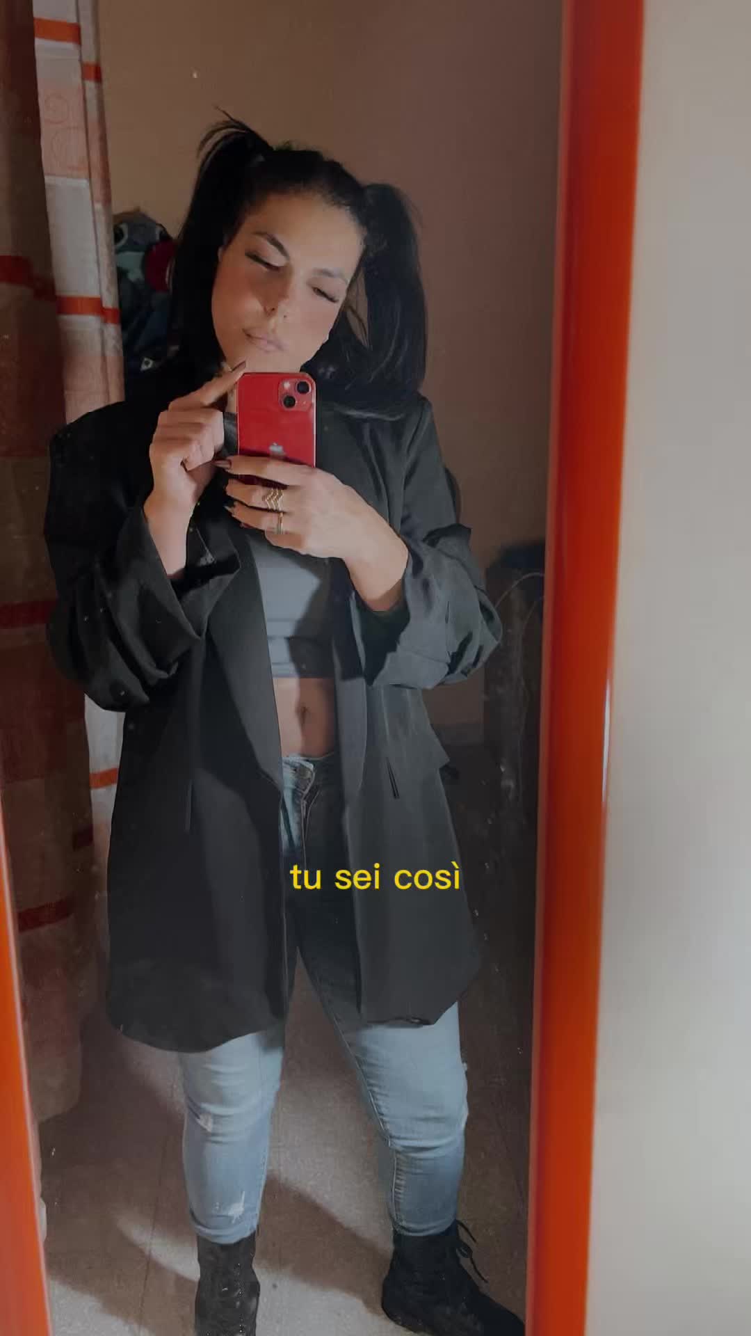 @R____ella