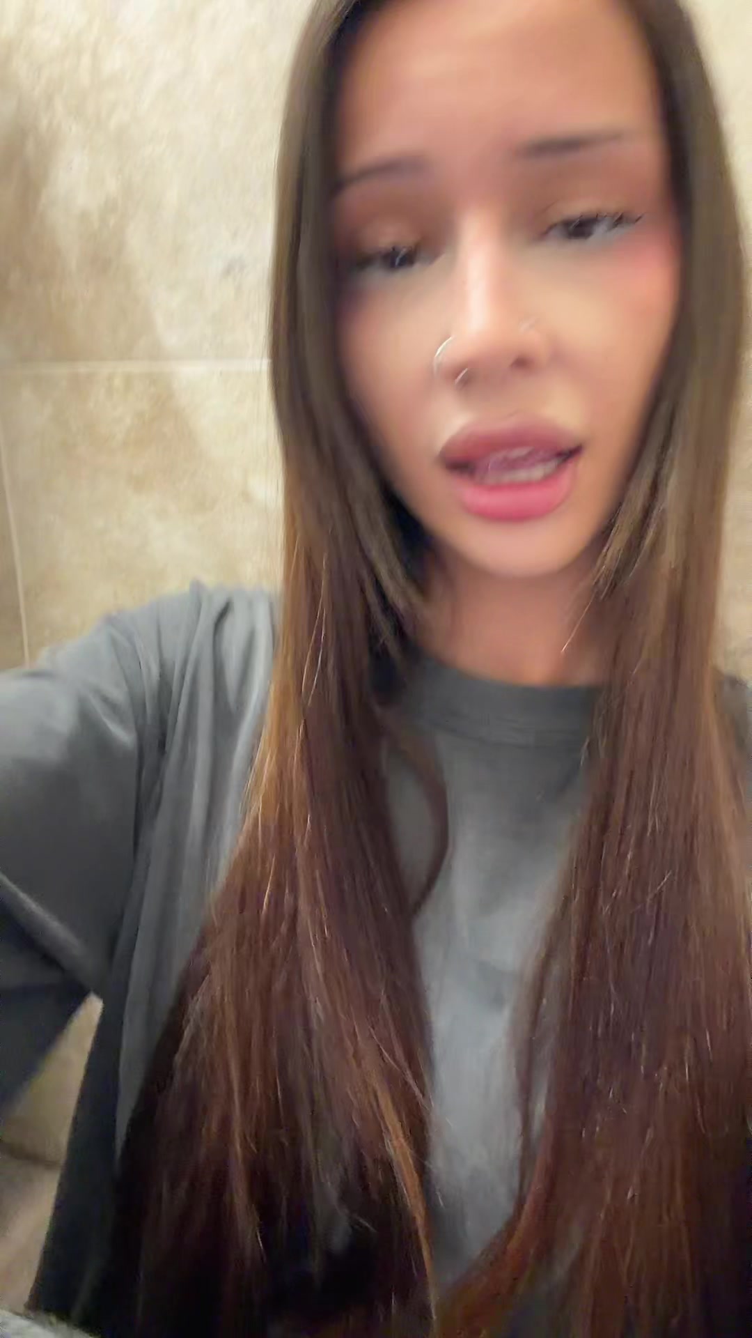 @Elahcene