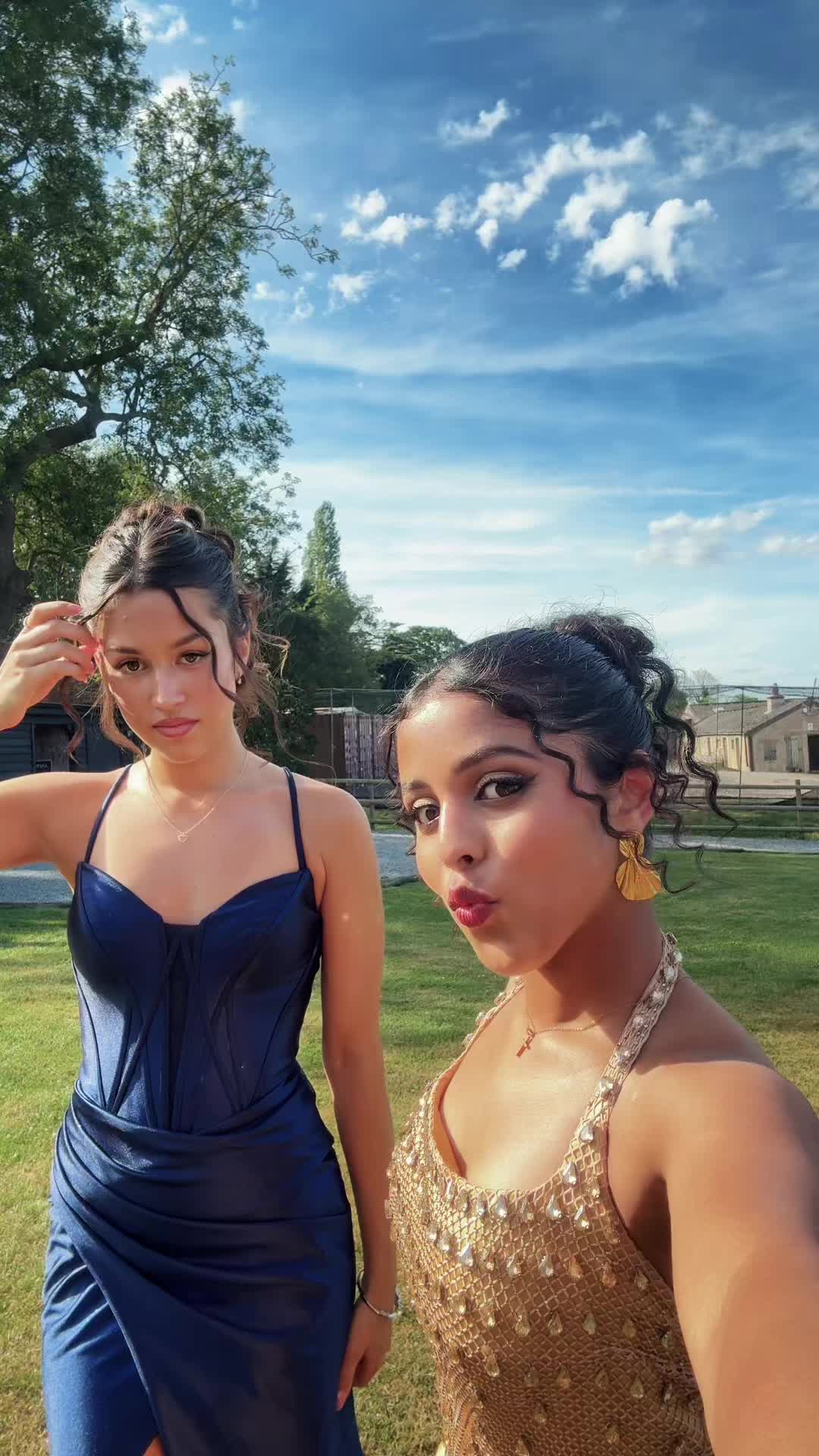 @𝐈𝐬𝐥𝐚 𝐚𝐧𝐝 𝐚𝐚𝐬𝐡𝐤𝐚ꨄ