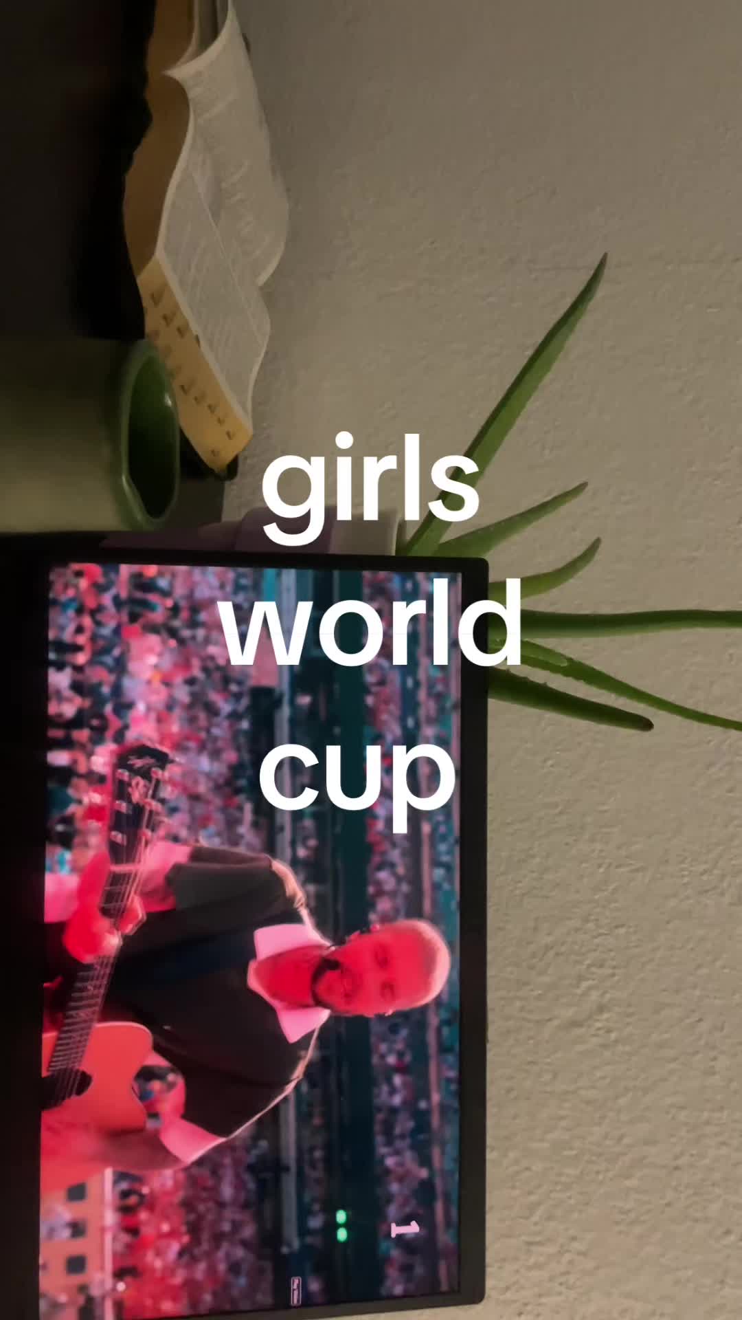@🪩