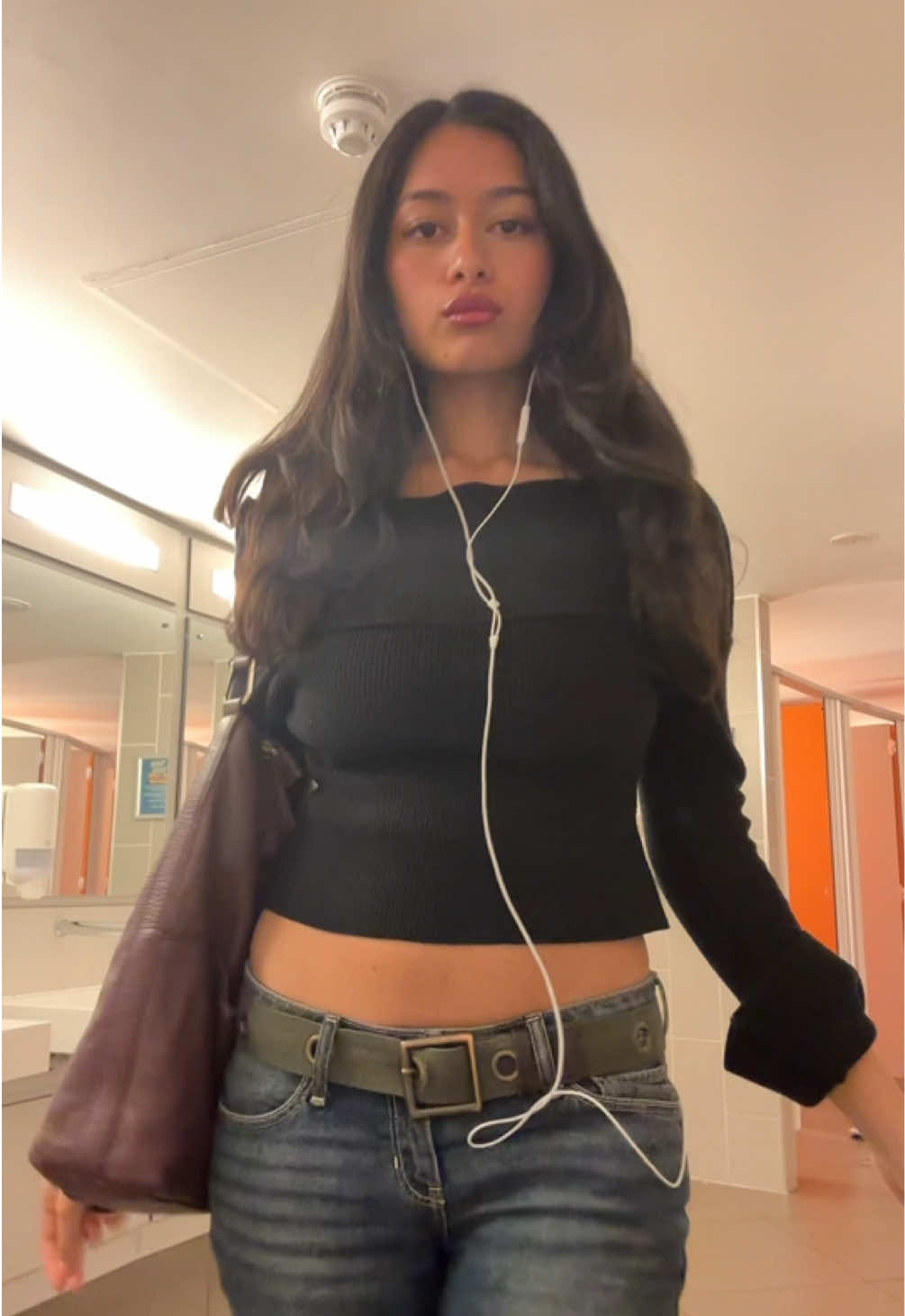 @HK