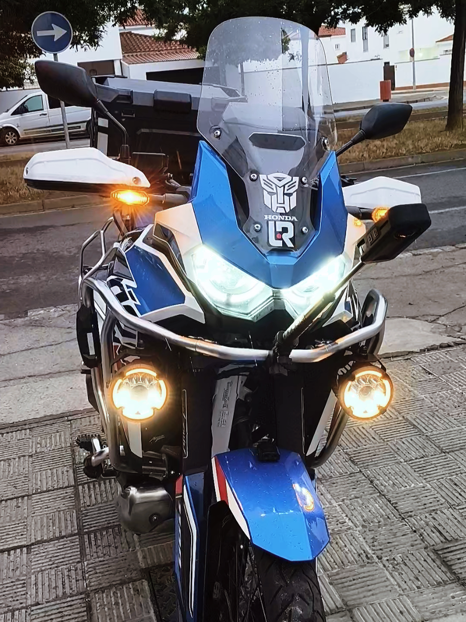 @⚪🔴🔵África twin 1100 DCT🔵🔴⚪