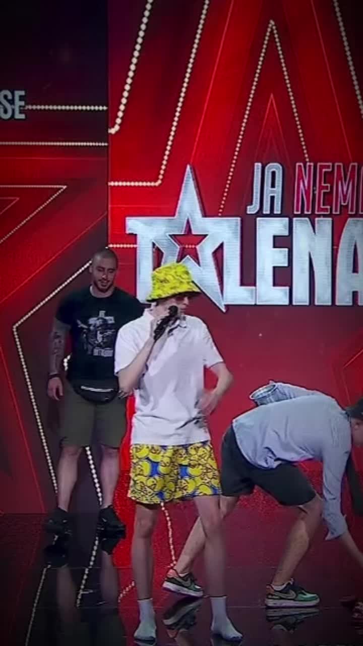 @🖤🤍
