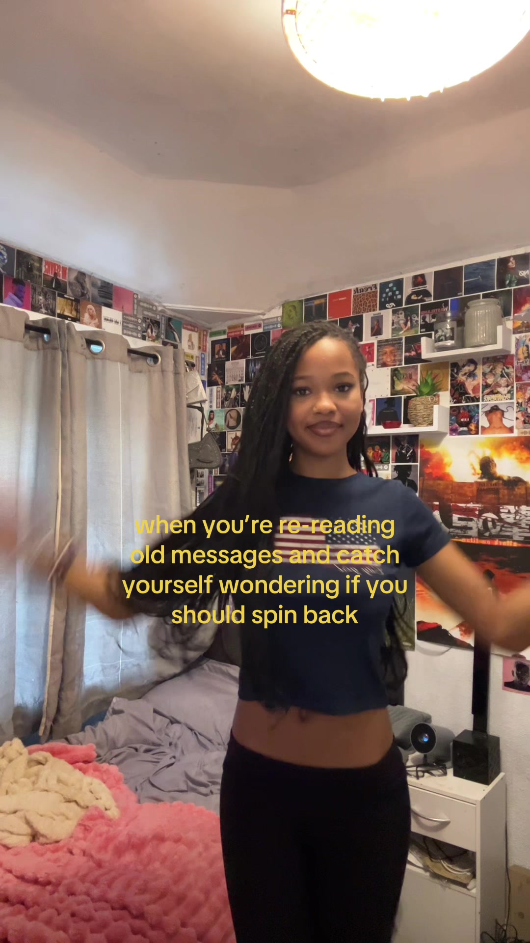 @>.<