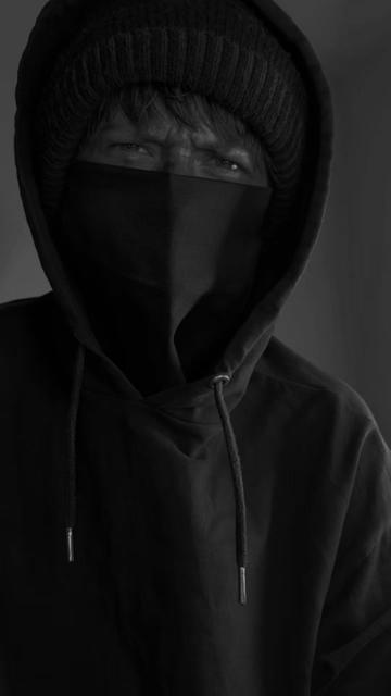 @themaskedneon