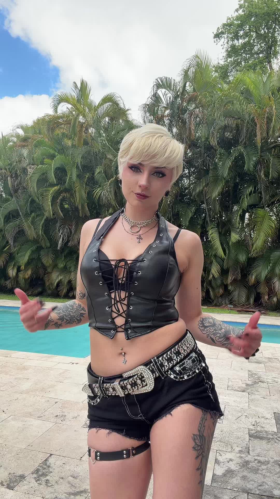 @reeyue