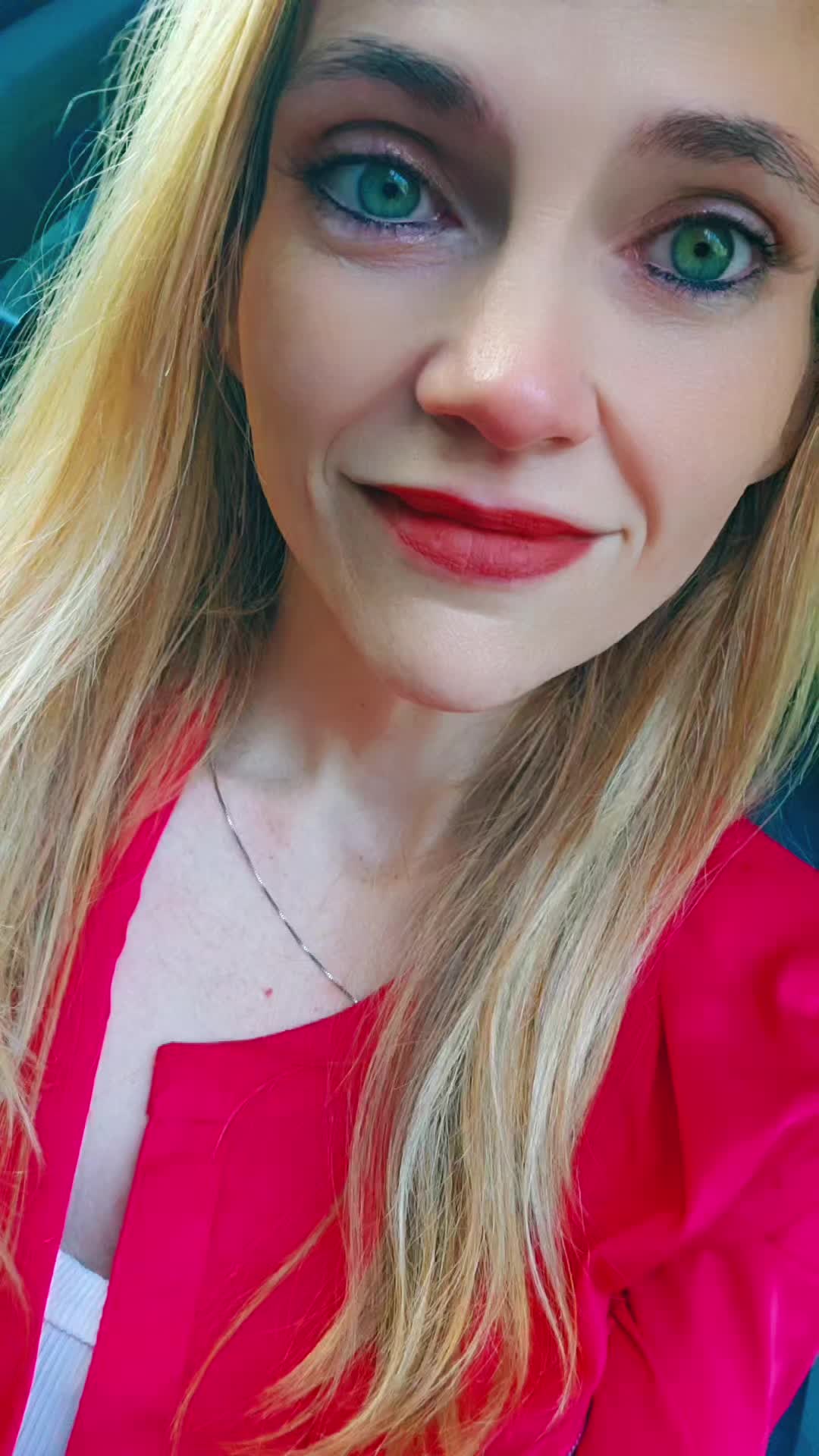 @gr33n3y3s