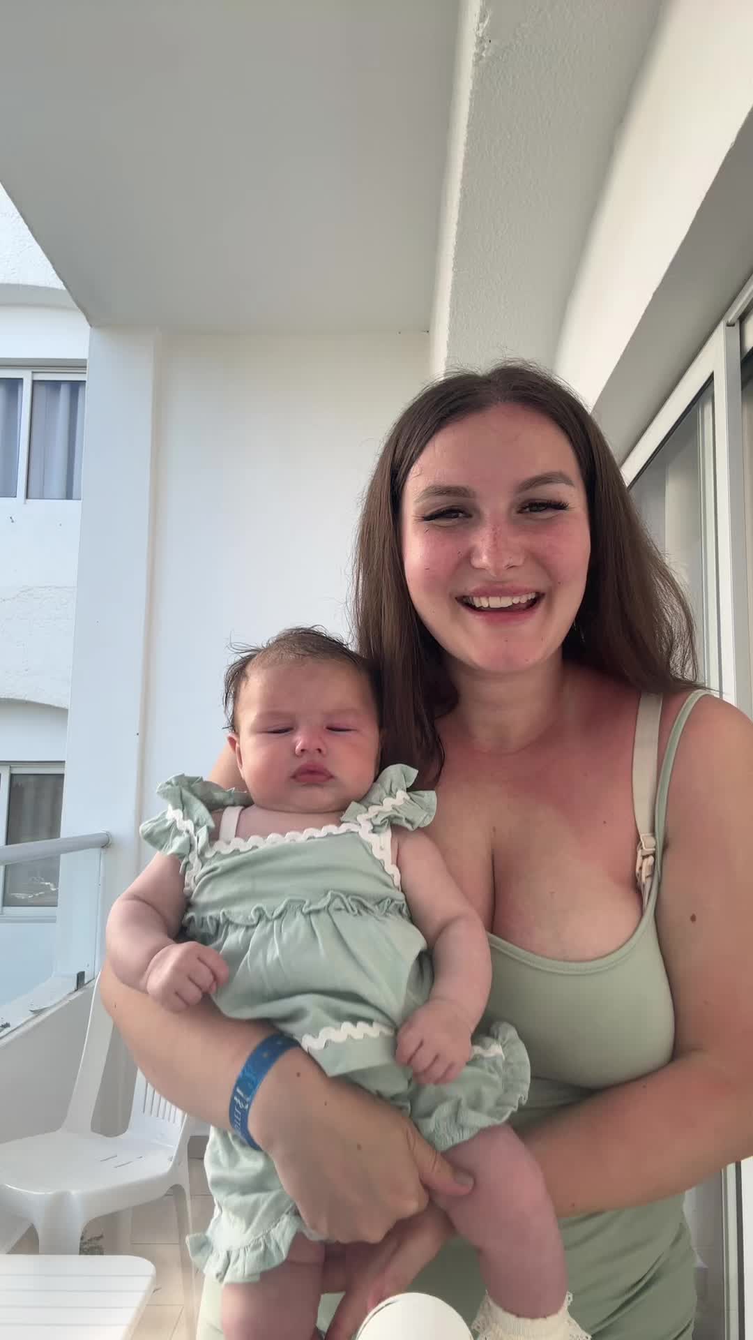 @Chloe Jade| SAHM💗💙💙