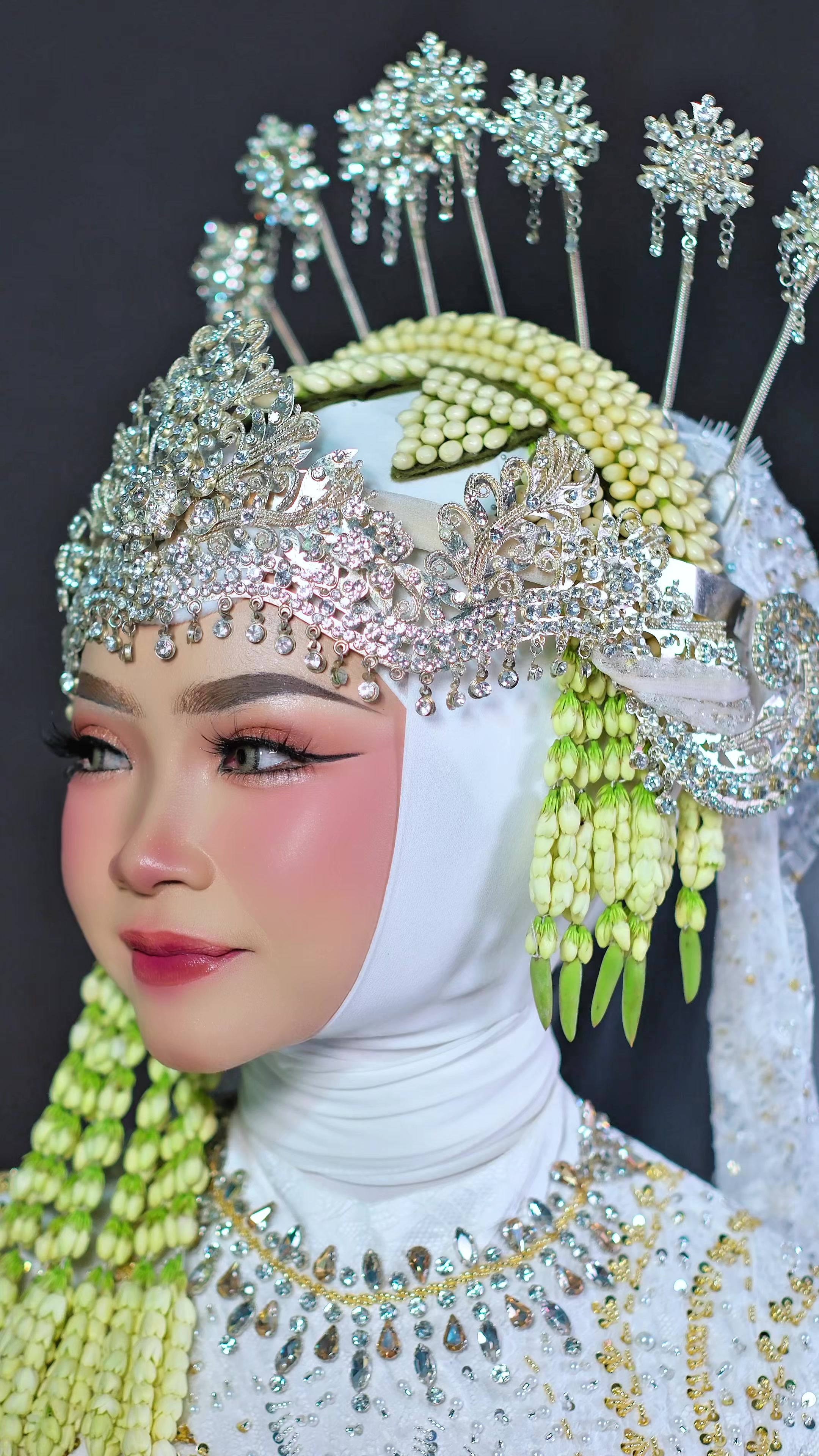 @HIEKMAA MAKE UP JEMBER