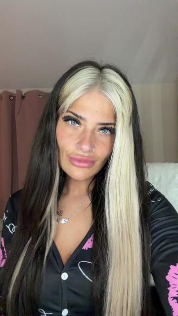 @Shannonpaige🍒🧿