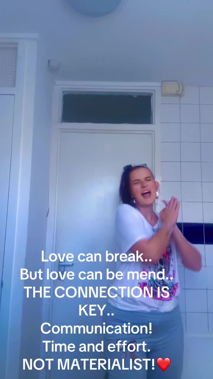 @Louise🩵