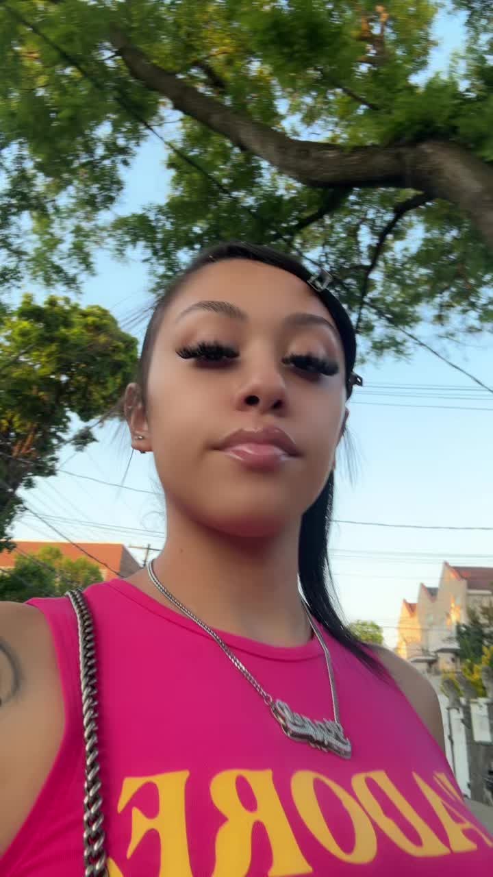 @🖤