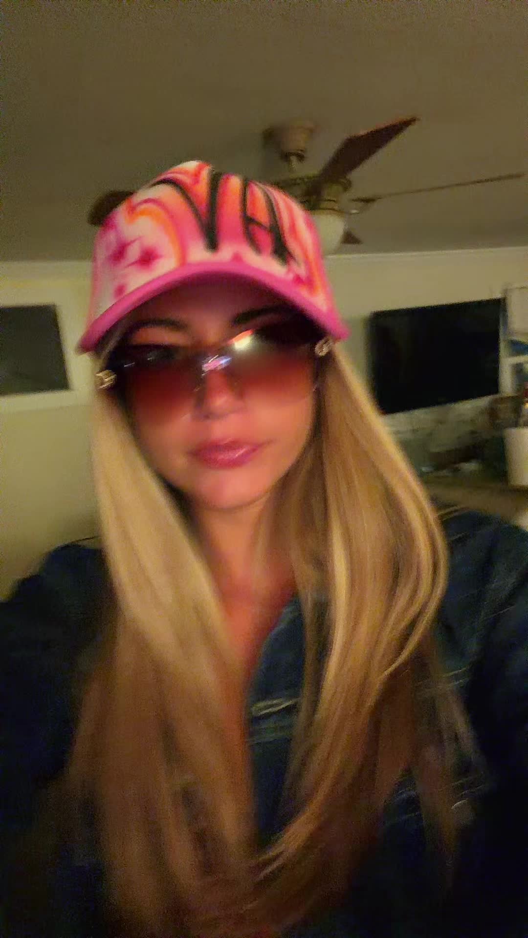 @av